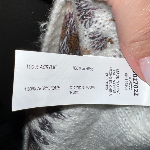 Sweater - Picture 5 of 5